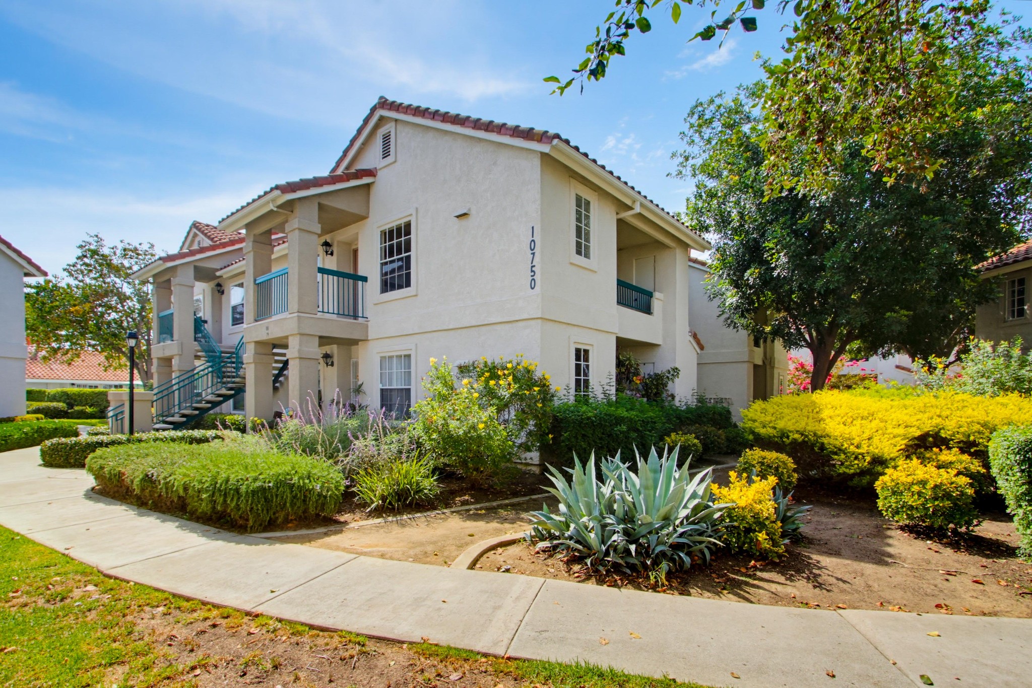 Virtual tour photo 3 of 43 for 10750 Aderman Ave Apt 80