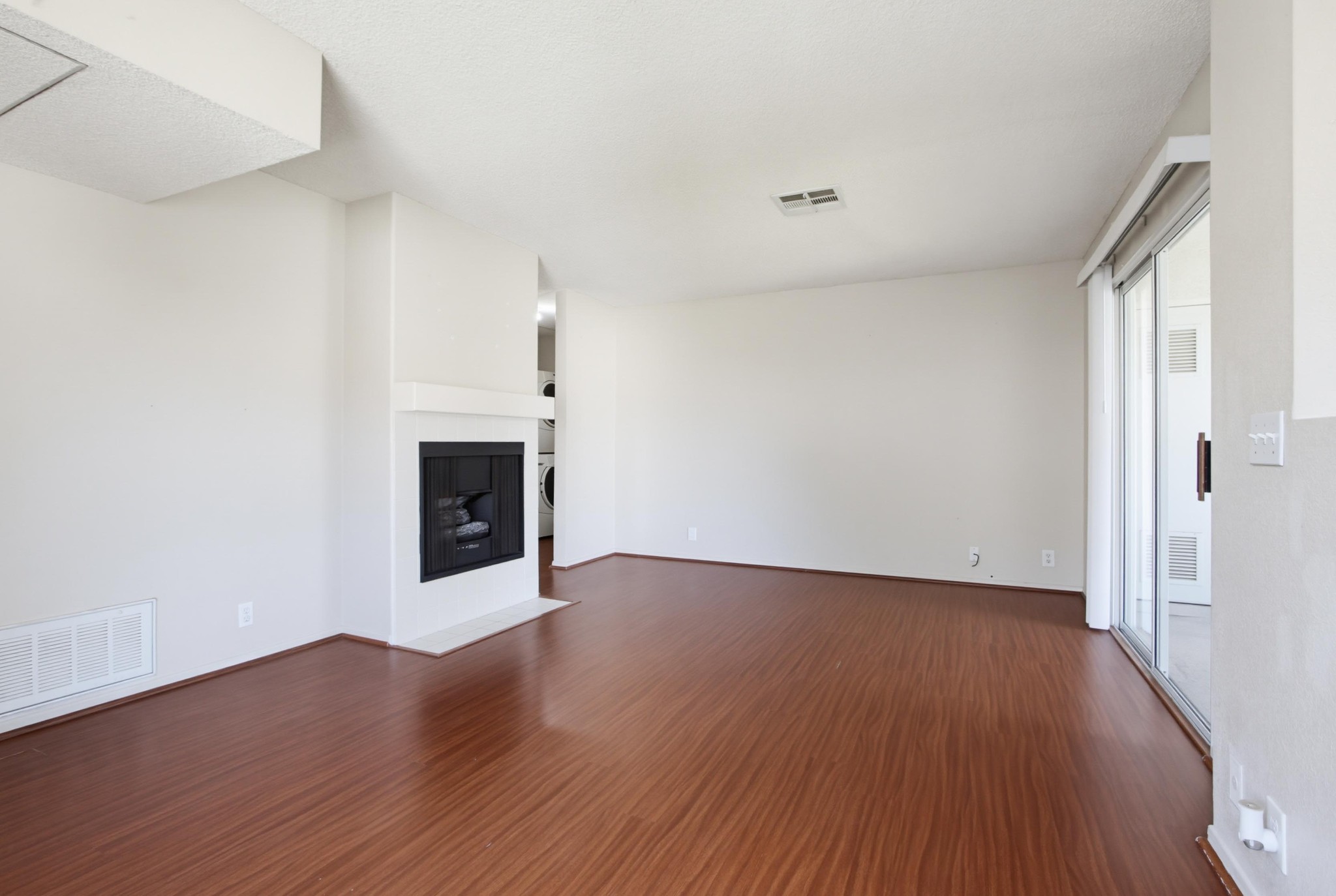 Virtual tour photo 10 of 43 for 10750 Aderman Ave Apt 80