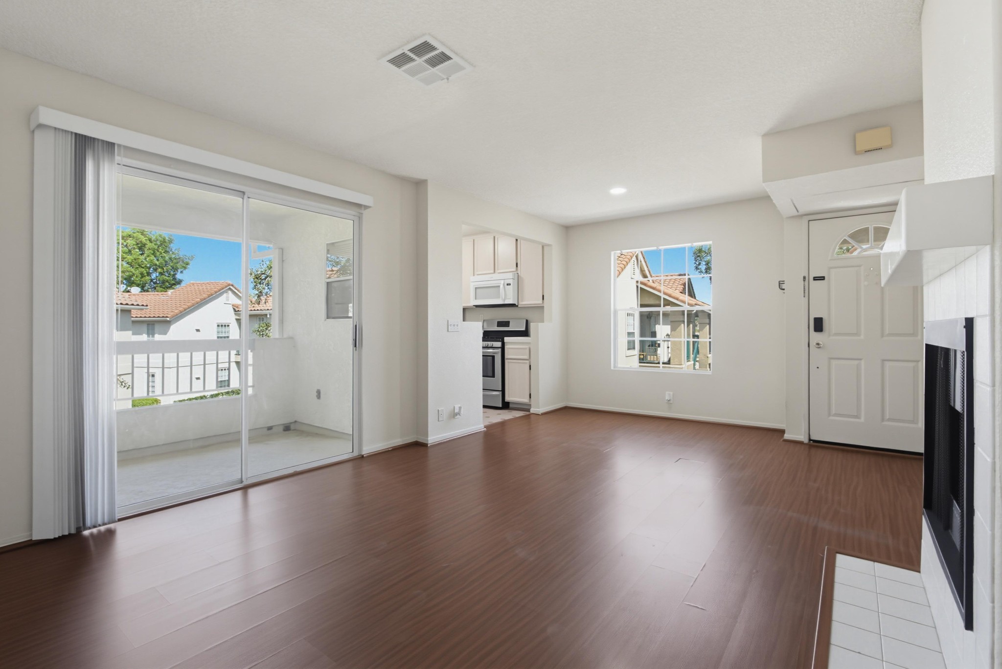 Virtual tour photo 12 of 43 for 10750 Aderman Ave Apt 80