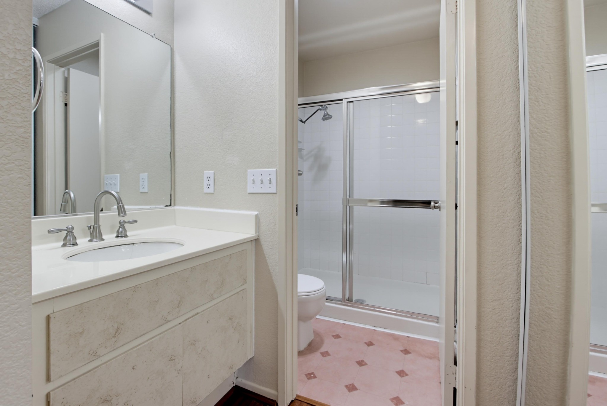 Virtual tour photo 24 of 43 for 10750 Aderman Ave Apt 80