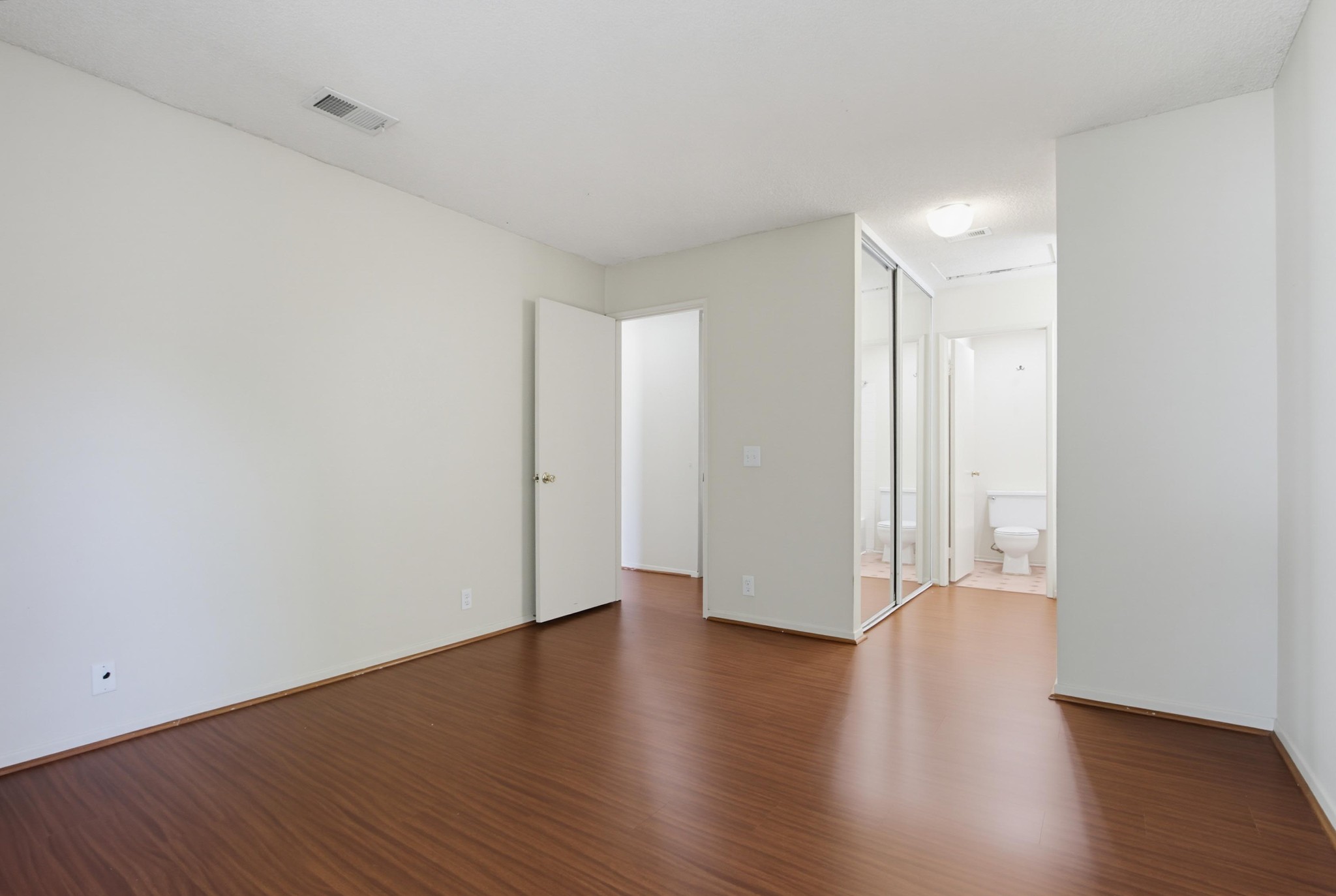 Virtual tour photo 31 of 43 for 10750 Aderman Ave Apt 80