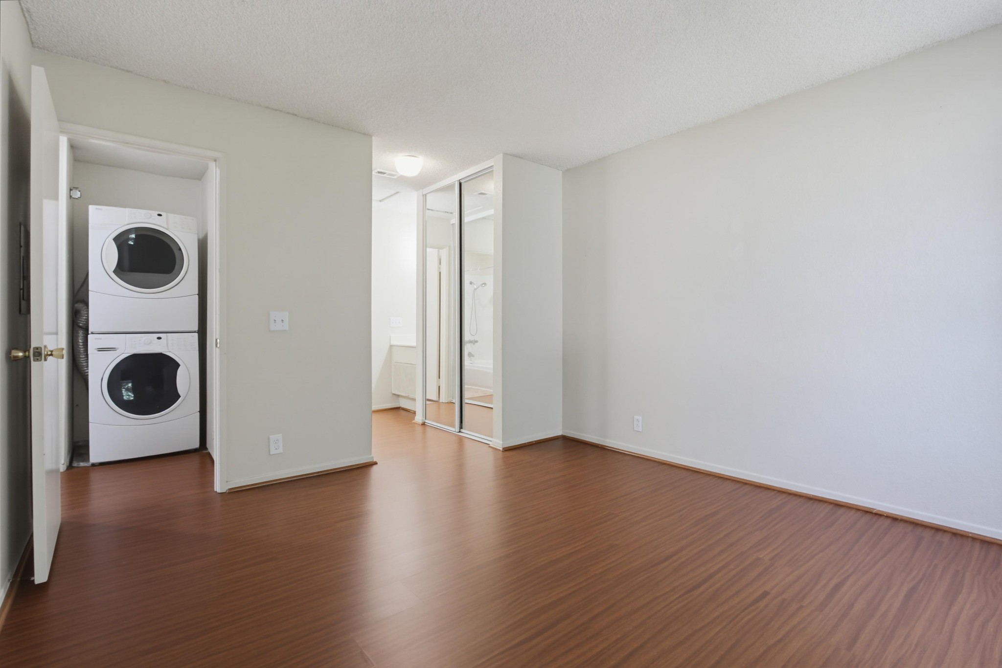 Virtual tour photo 32 of 43 for 10750 Aderman Ave Apt 80