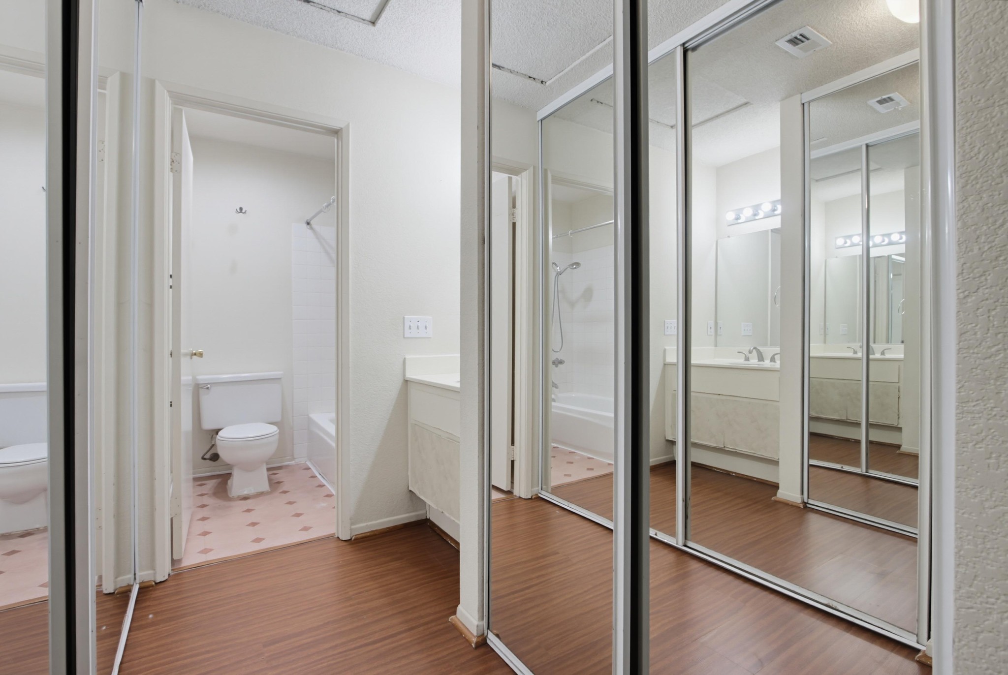 Virtual tour photo 33 of 43 for 10750 Aderman Ave Apt 80