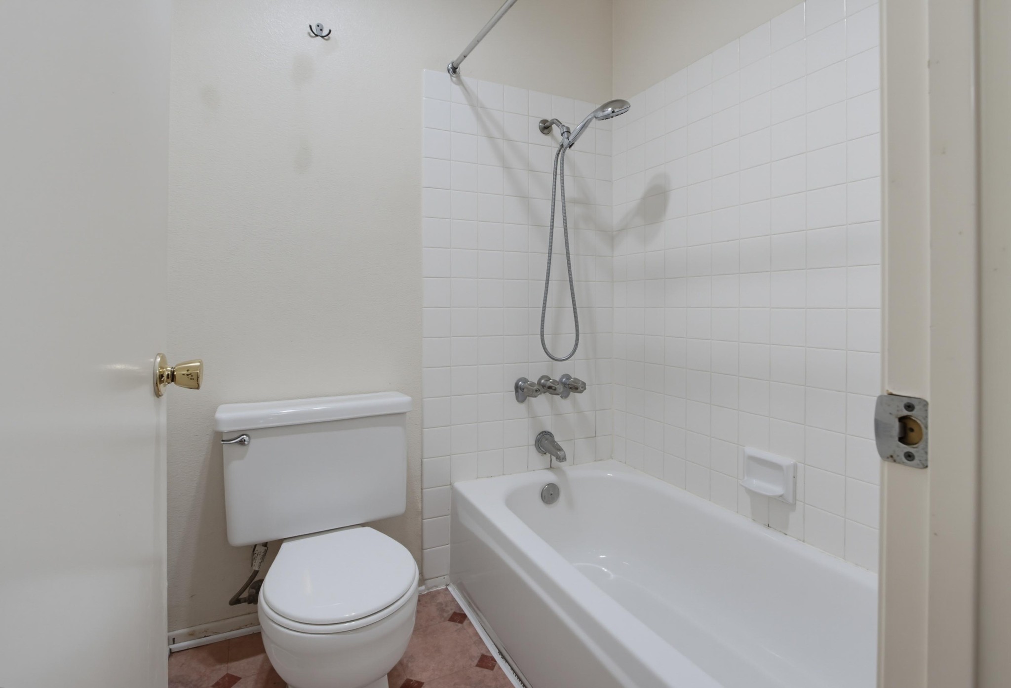 Virtual tour photo 36 of 43 for 10750 Aderman Ave Apt 80
