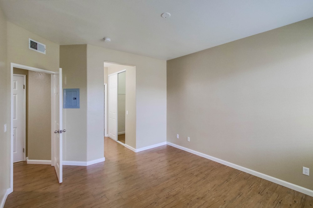 Virtual tour photo 18 of 30 for 10756 Sabre Hill Dr