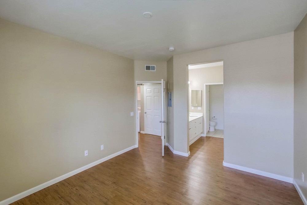 Virtual tour photo 19 of 30 for 10756 Sabre Hill Dr