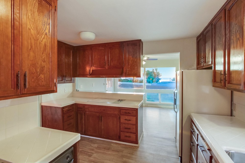 Virtual tour photo 30 of 61 for 1078 Devonshire Dr
