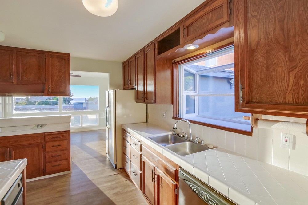 Virtual tour photo 31 of 61 for 1078 Devonshire Dr