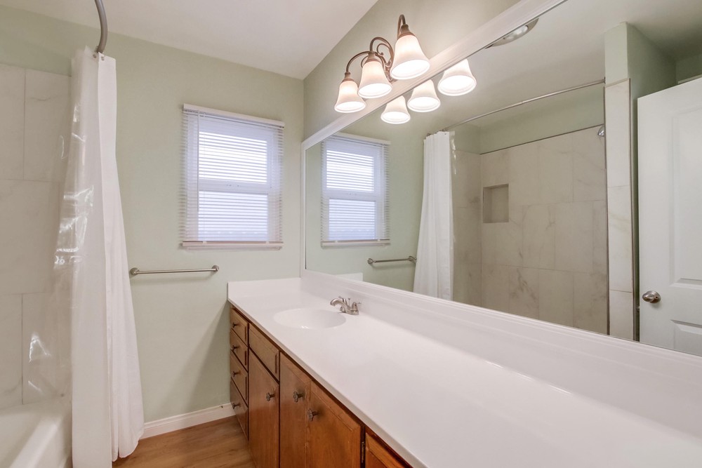 Virtual tour photo 37 of 61 for 1078 Devonshire Dr