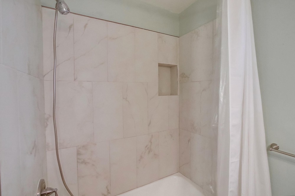 Virtual tour photo 38 of 61 for 1078 Devonshire Dr