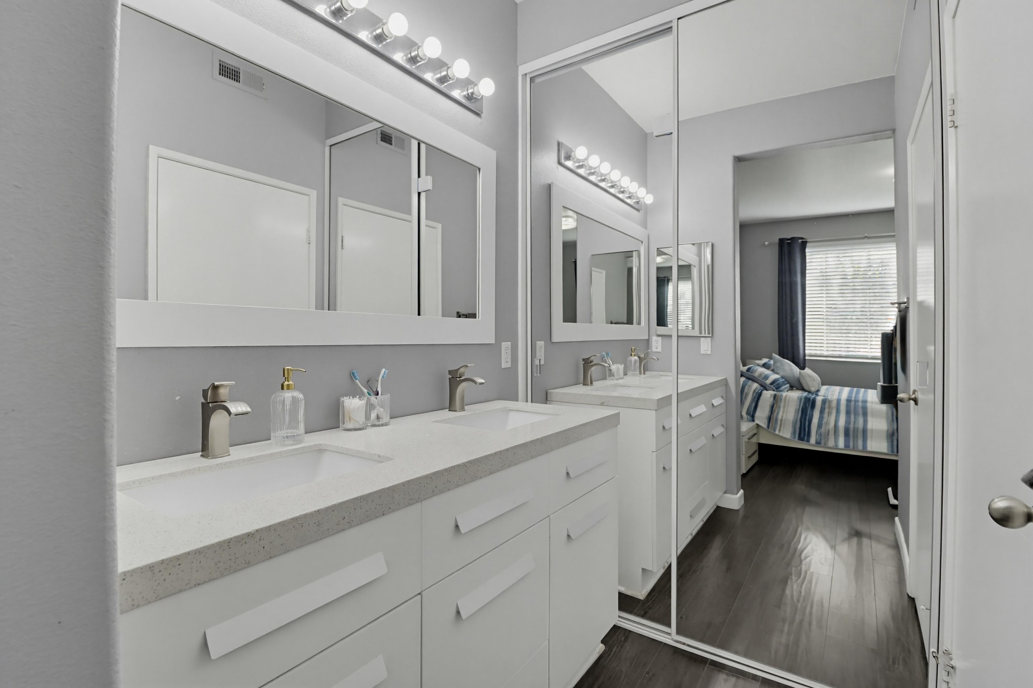 Virtual tour photo 22 of 32 for 10782 Sabre Hill Dr