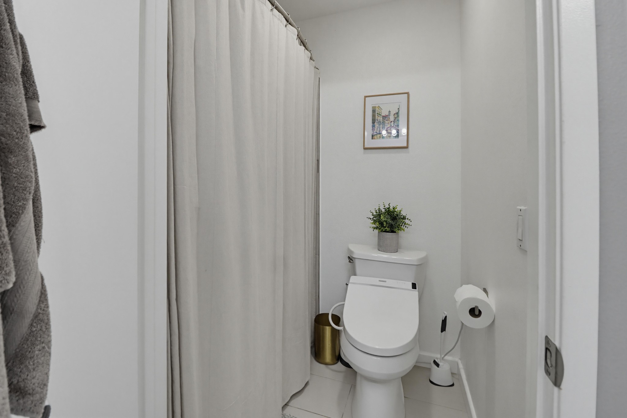 Virtual tour photo 24 of 32 for 10782 Sabre Hill Dr