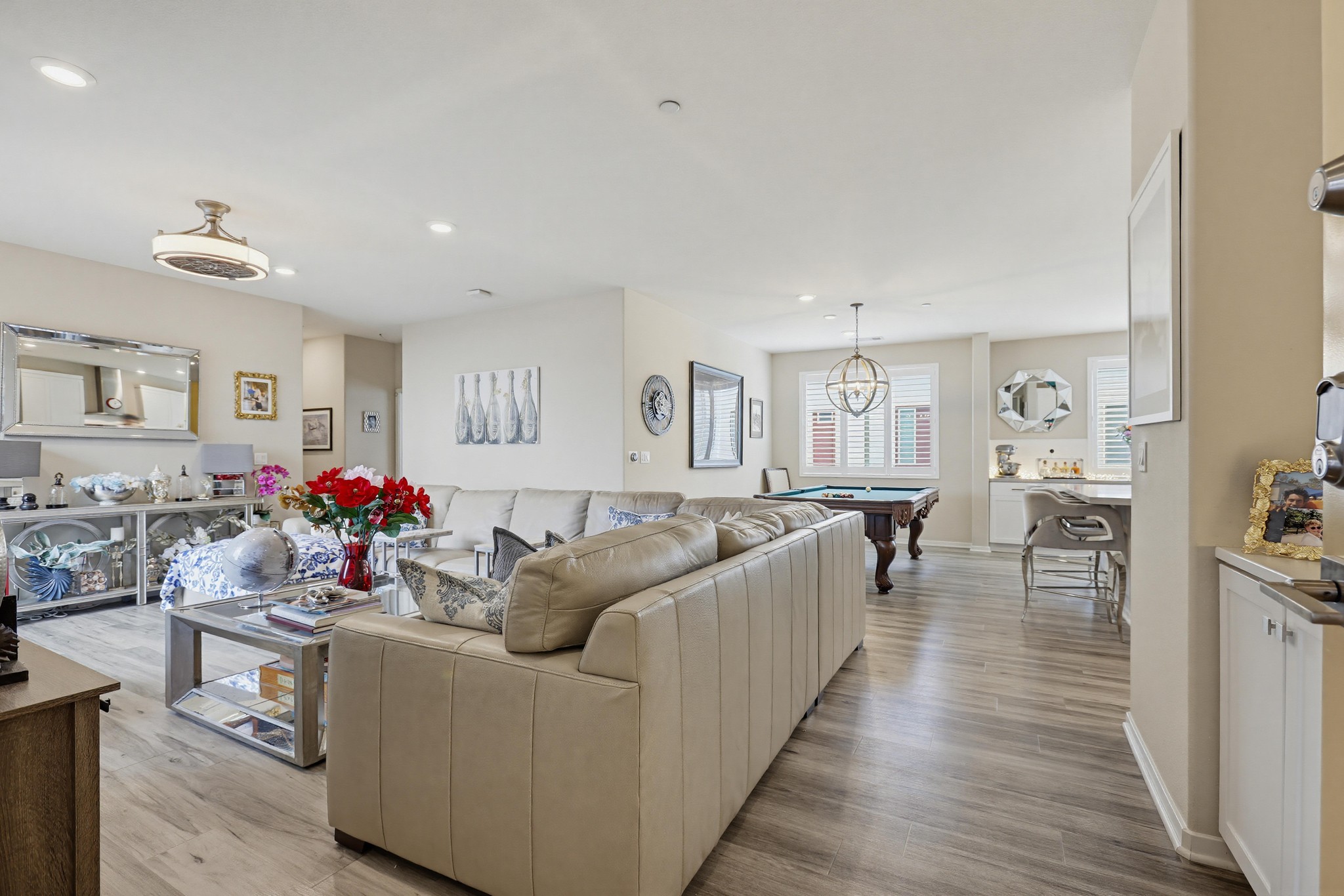 Virtual tour photo 13 of 72 for 108 Tribeca
