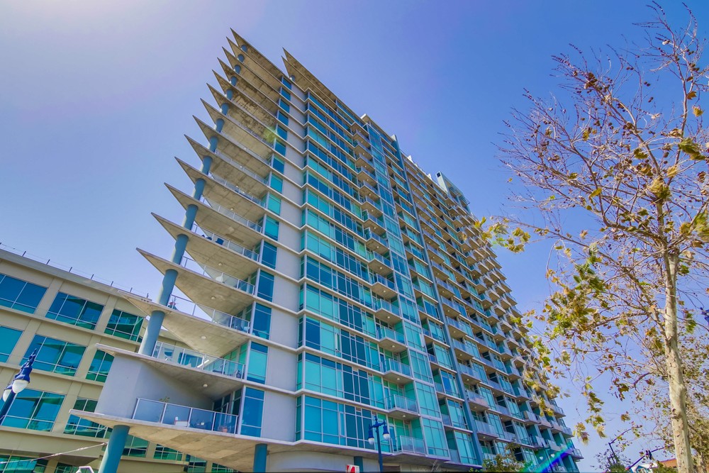 Virtual tour photo 4 of 33 for 1080 Park Blvd #303