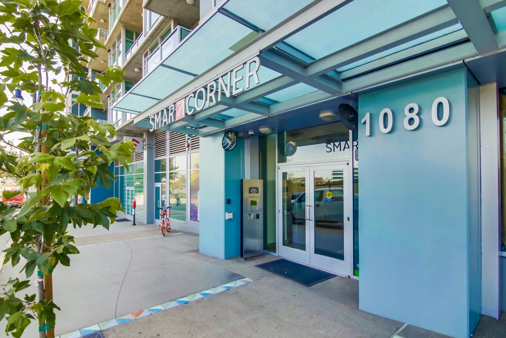 Virtual tour photo 5 of 33 for 1080 Park Blvd #303