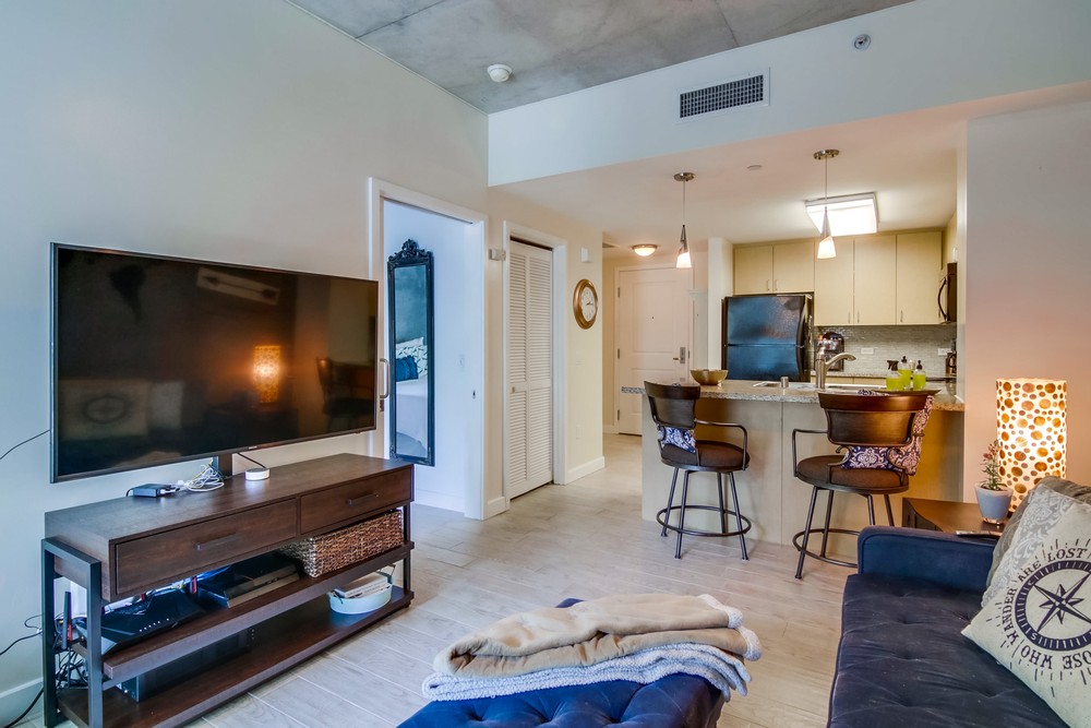 Virtual tour photo 11 of 33 for 1080 Park Blvd #303