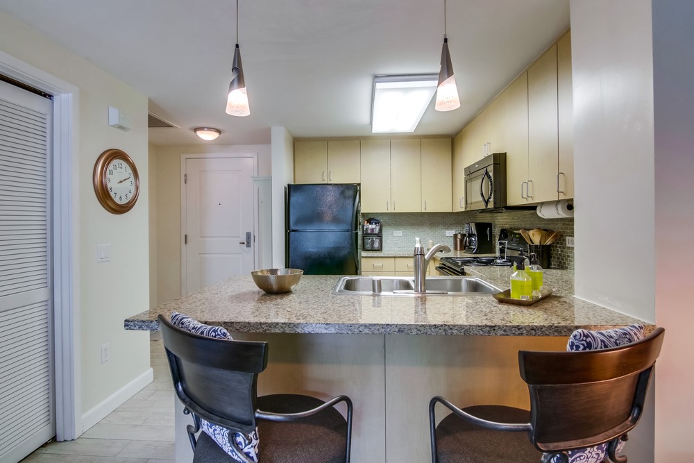 Virtual tour photo 13 of 33 for 1080 Park Blvd #303