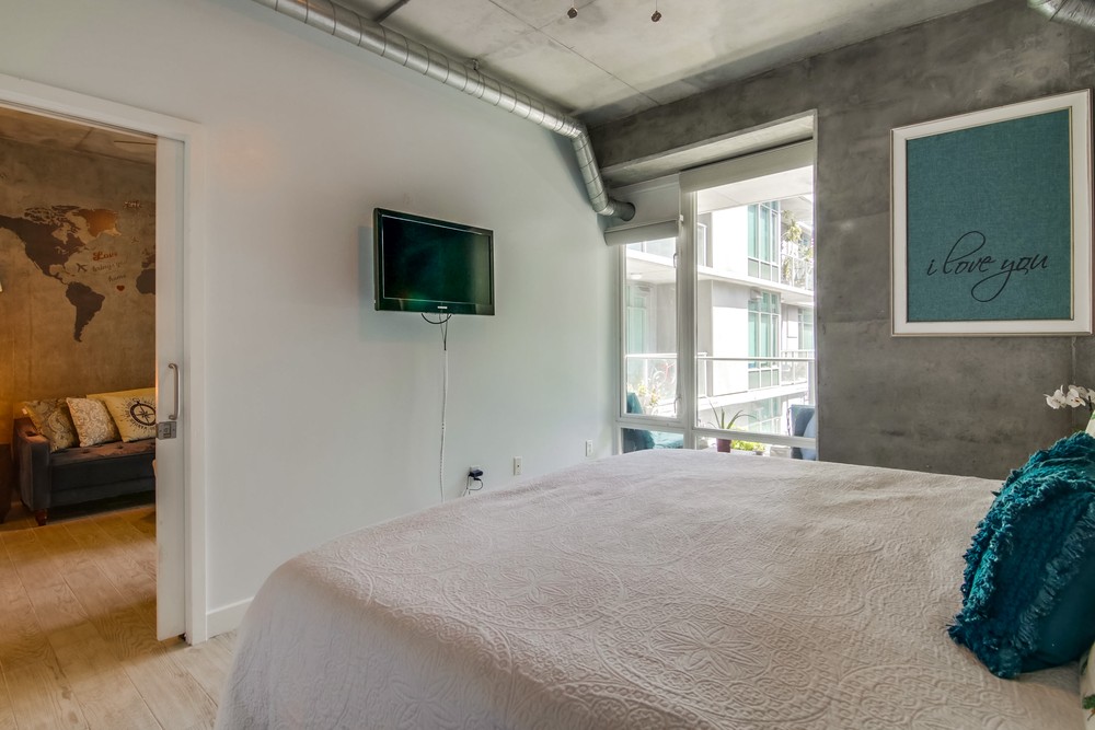 Virtual tour photo 20 of 33 for 1080 Park Blvd #303