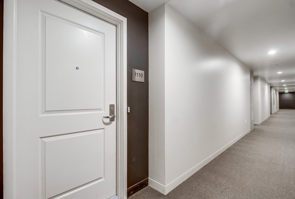 Virtual tour photo 8 of 52 for 1080 Park Blvd
