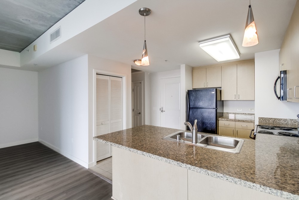 Virtual tour photo 19 of 52 for 1080 Park Blvd