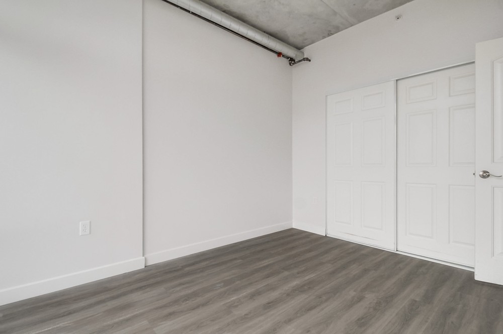 Virtual tour photo 30 of 52 for 1080 Park Blvd