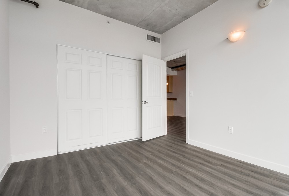 Virtual tour photo 31 of 52 for 1080 Park Blvd