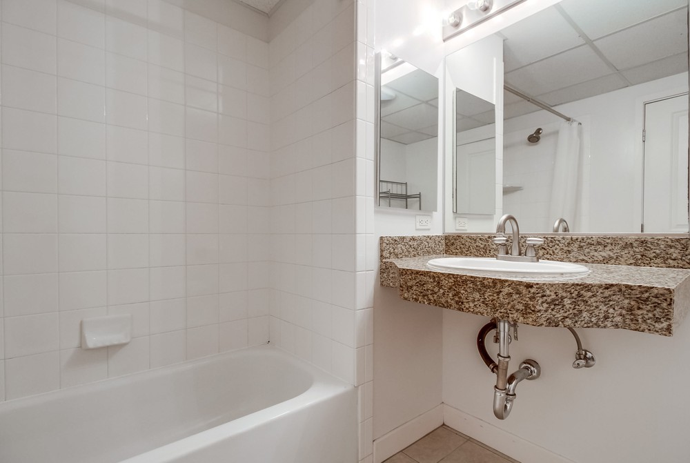 Virtual tour photo 33 of 52 for 1080 Park Blvd