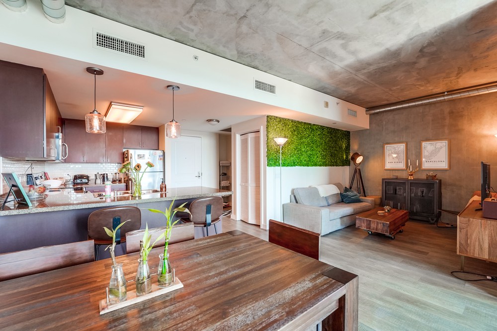 Virtual tour photo 20 of 46 for 1080 Park Blvd