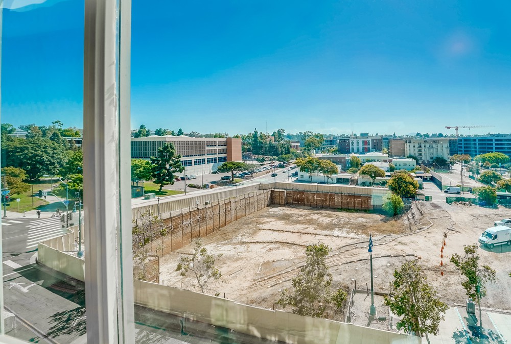 Virtual tour photo 31 of 46 for 1080 Park Blvd