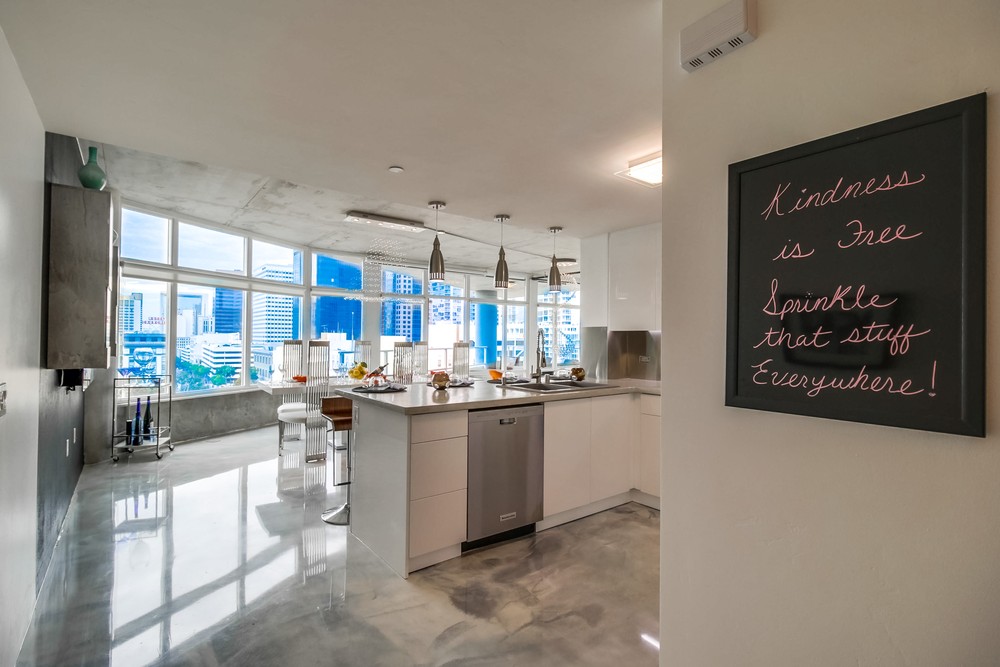 Virtual tour photo 26 of 39 for 1080 Park Blvd #701