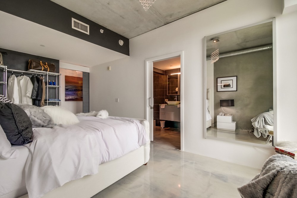Virtual tour photo 36 of 39 for 1080 Park Blvd #701