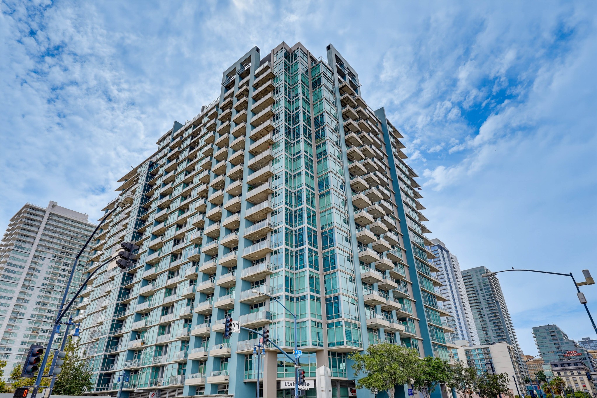 Virtual tour photo 3 of 51 for 1080 Park Blvd