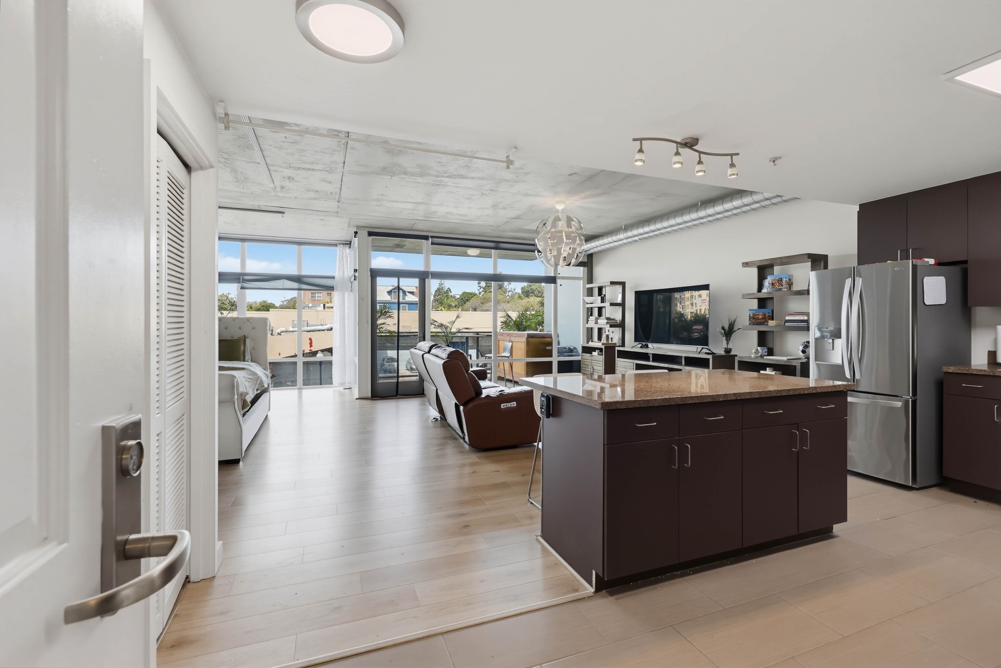 Virtual tour photo 11 of 51 for 1080 Park Blvd