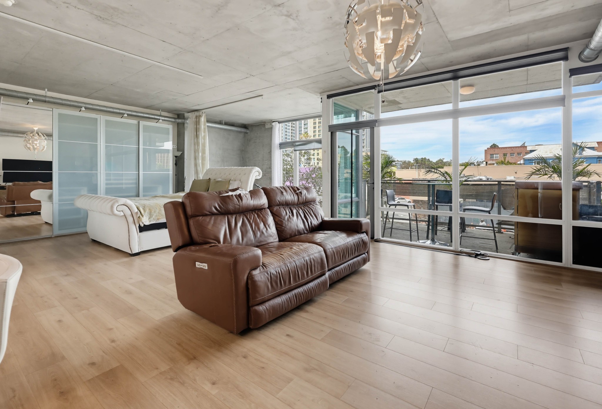 Virtual tour photo 18 of 51 for 1080 Park Blvd