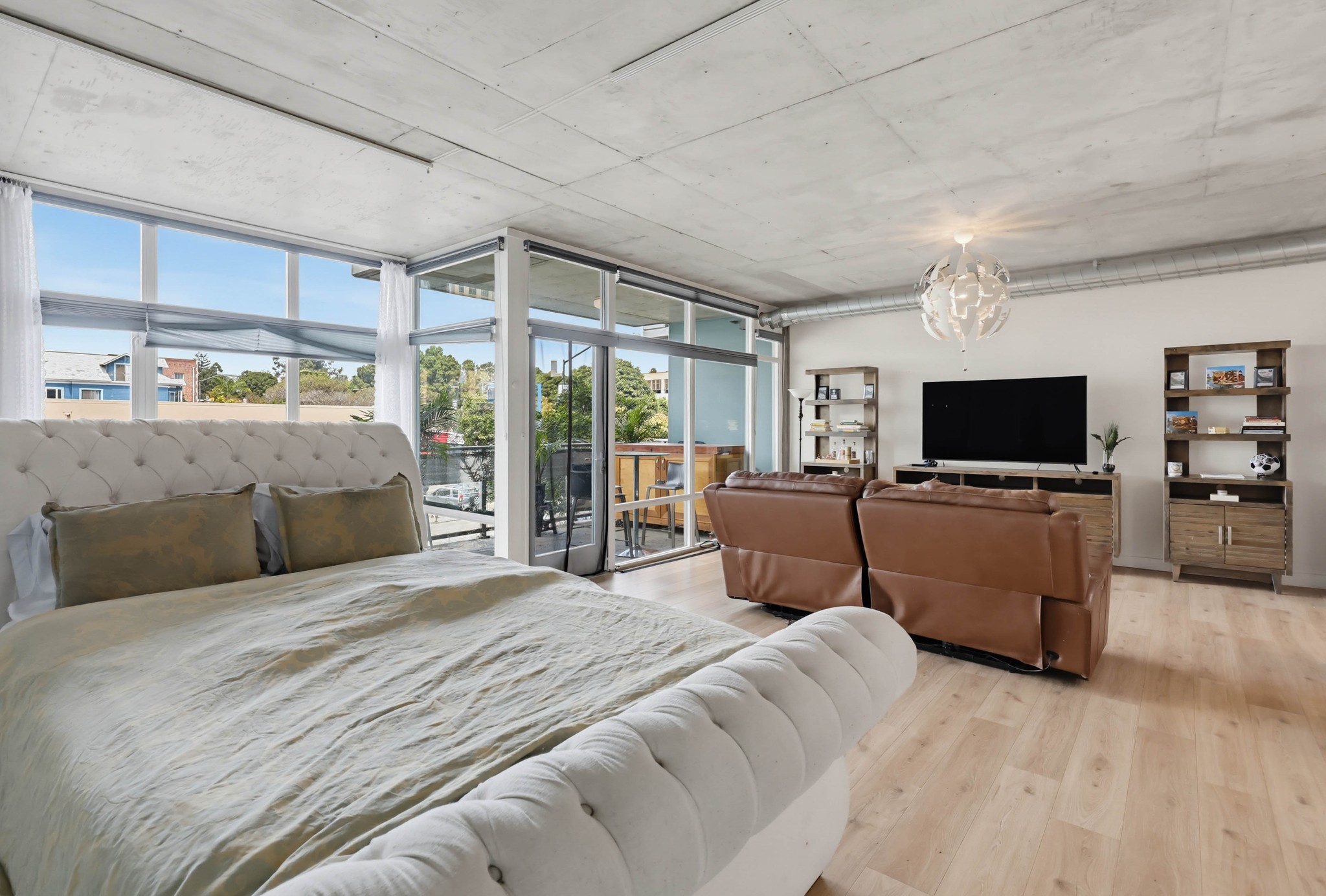 Virtual tour photo 25 of 51 for 1080 Park Blvd