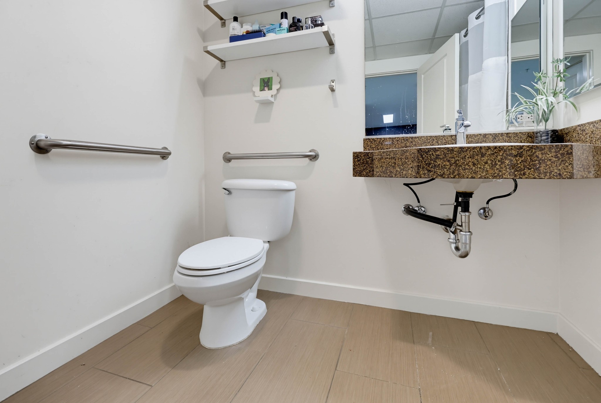 Virtual tour photo 31 of 51 for 1080 Park Blvd