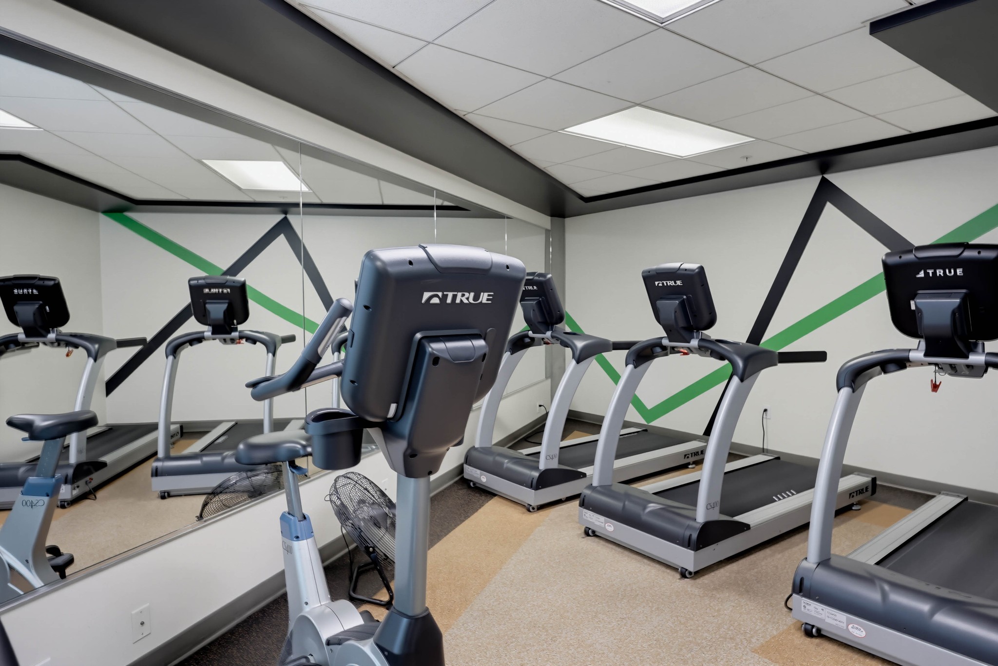 Virtual tour photo 46 of 51 for 1080 Park Blvd