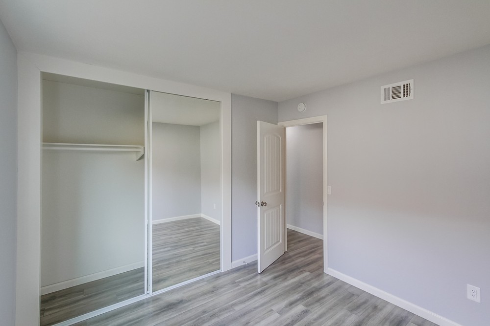 Virtual tour photo 31 of 44 for 10806 Eberly Ct