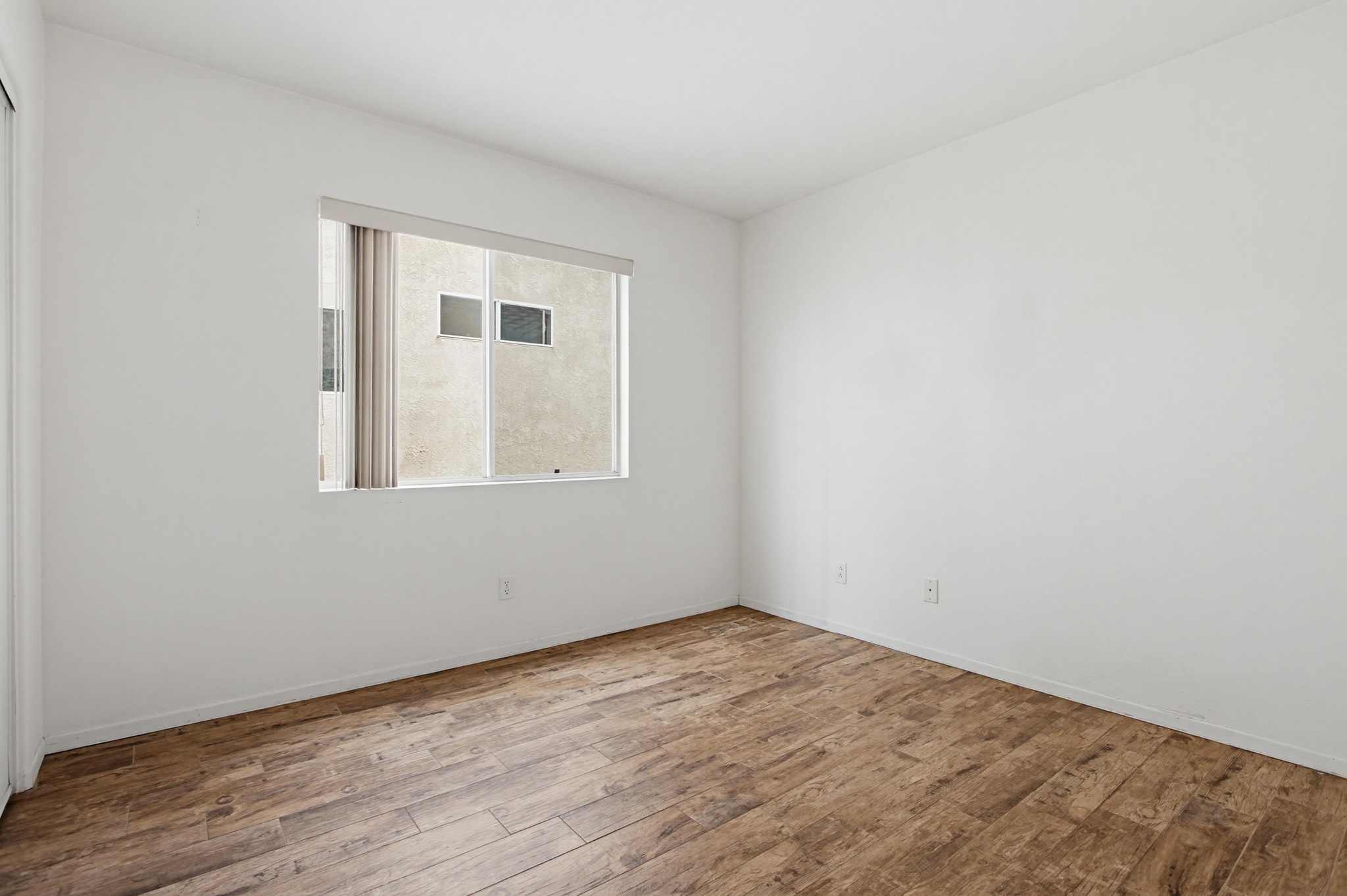 Virtual tour photo 33 of 58 for 10806 Westonhill Dr
