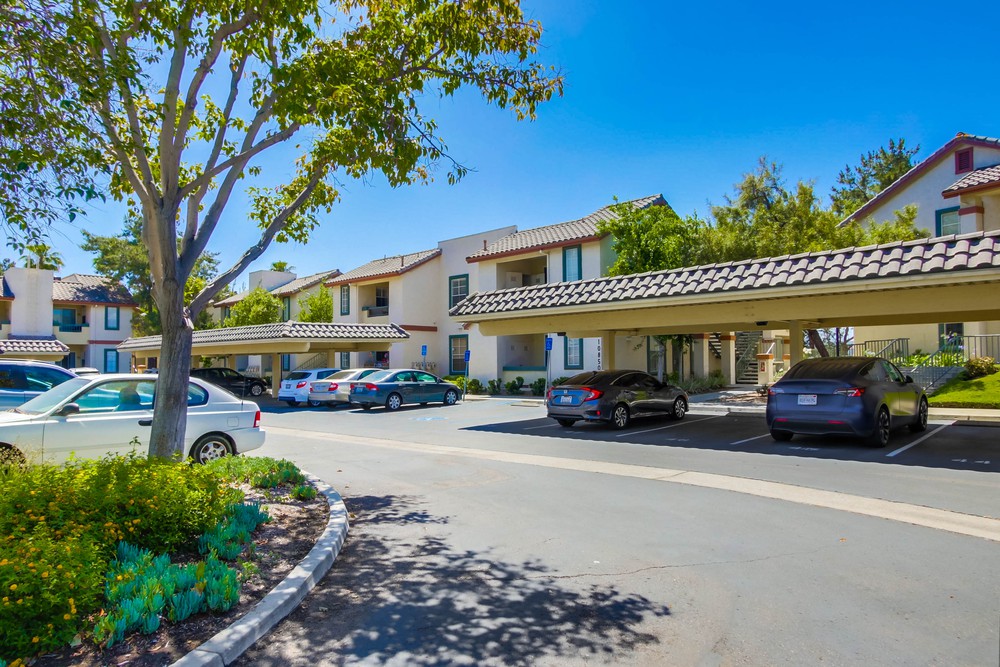 Virtual tour photo 3 of 32 for 10850 Sabre Hill Dr UNIT 238