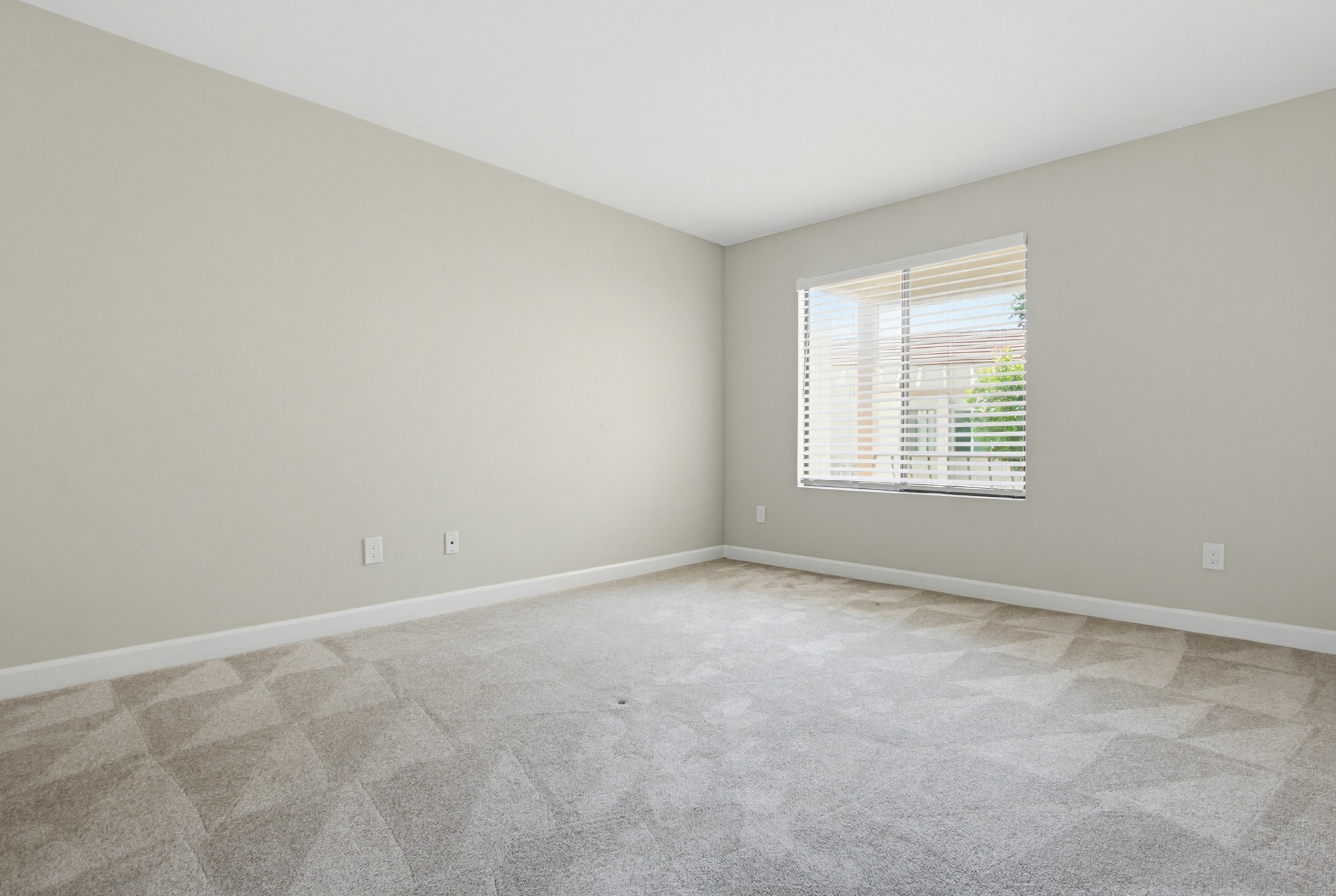 Virtual tour photo 18 of 30 for 10855 Camino Ruiz Unit 38