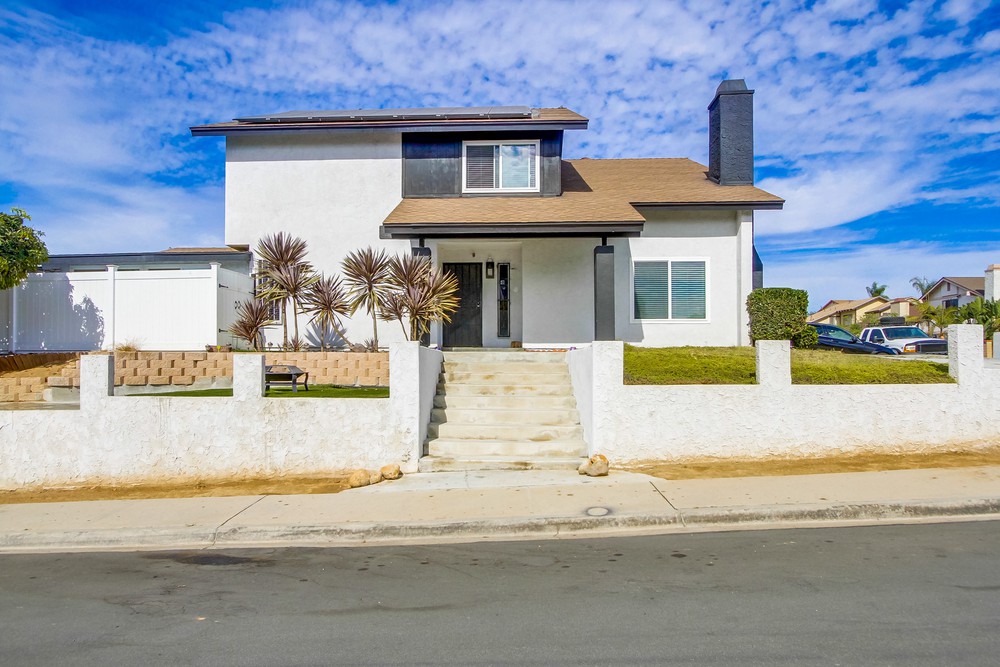 Virtual tour photo 1 of 30 for 1086 Firethorn St