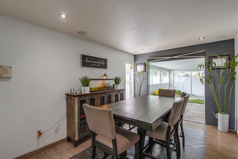 Virtual tour photo 9 of 30 for 1086 Firethorn St