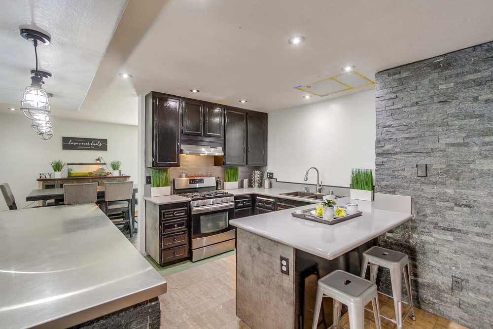 Virtual tour photo 14 of 30 for 1086 Firethorn St
