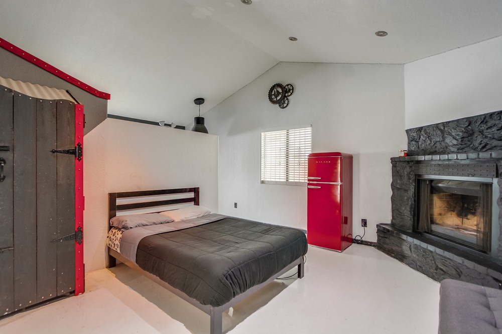 Virtual tour photo 18 of 30 for 1086 Firethorn St