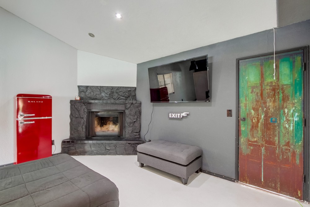 Virtual tour photo 19 of 30 for 1086 Firethorn St