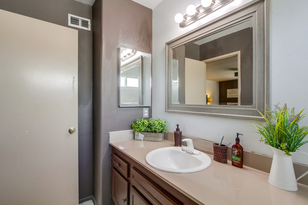 Virtual tour photo 24 of 30 for 1086 Firethorn St