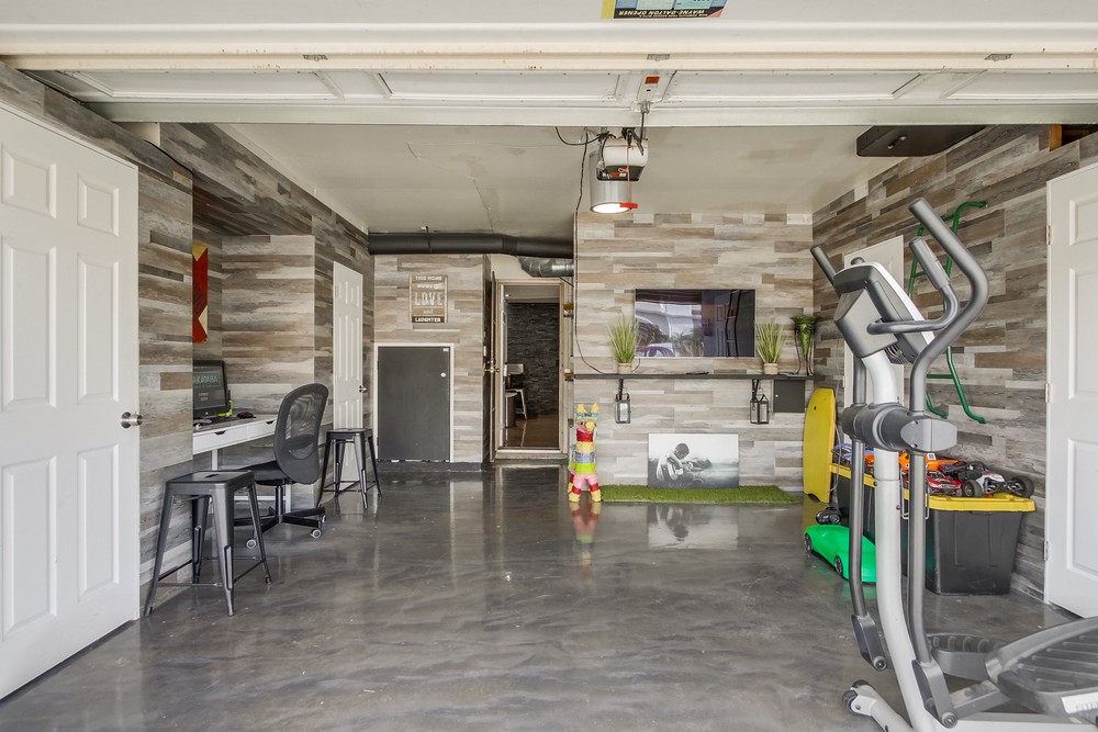 Virtual tour photo 29 of 30 for 1086 Firethorn St