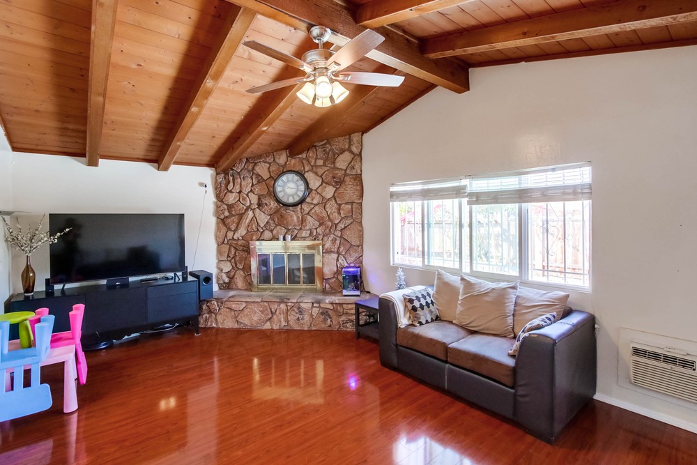 Virtual tour photo 9 of 35 for 10866 Sandy Hook Rd