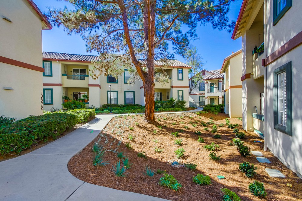 Virtual tour photo 3 of 26 for 10872 Sabre Hill Dr UNIT 285